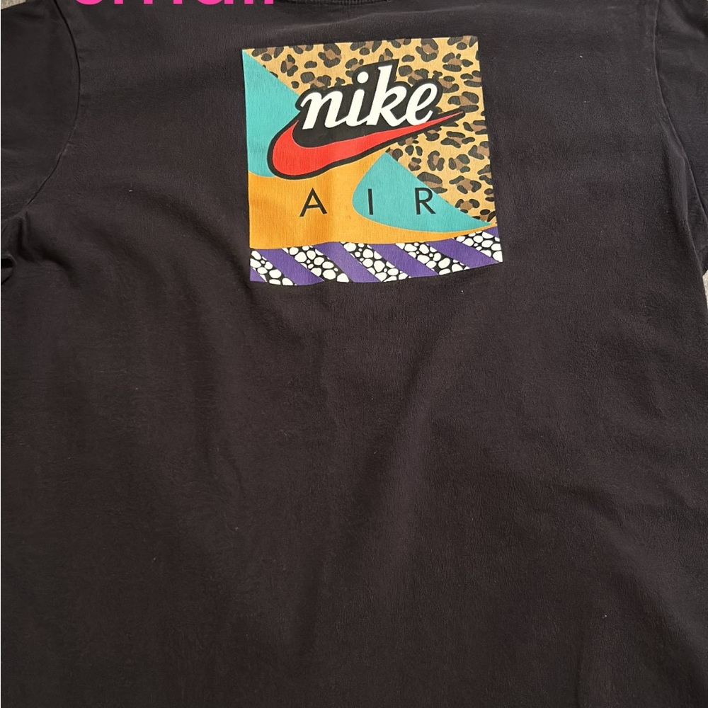 2 small Nike shirts
